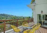 Stunning Views Retro House with Pool/Spa