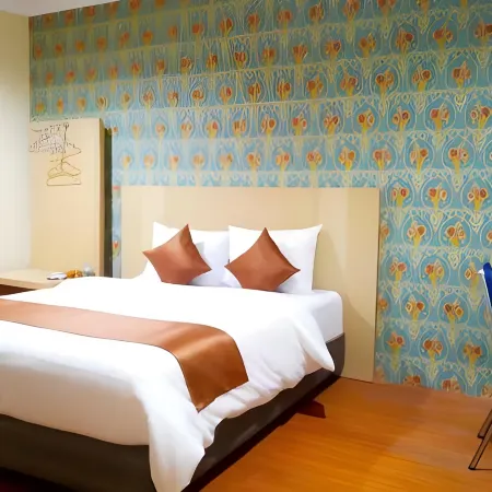 Eljie Hotel