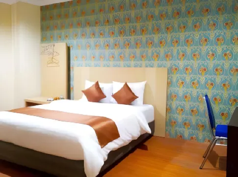 Eljie Hotel のホテル