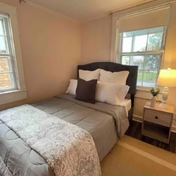 Cheerful 2-bedroom Edenton bungalow getaway