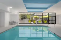 DoubleTree by Hilton Wilmington - Pools