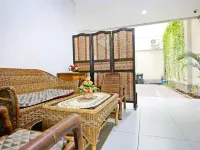 Kanwa Residence Hotels in Wonokromo
