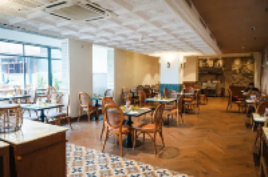 ゾーン・コネクト・バイ・ザ・パーク・サケット・ニューデリー