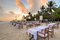 Diamonds Athuruga Maldives Resort & SPA Hotels in Moofushi