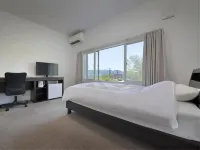 はぎ苑 生涯学習プラザ運動公園（芝生広場）周辺のホテル