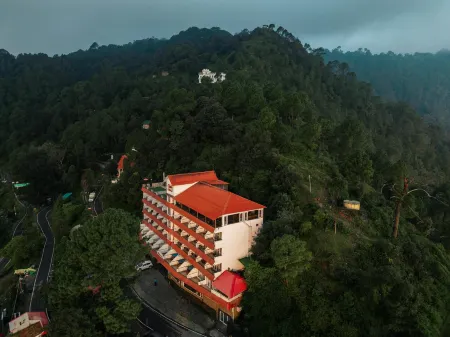 Clarks Collection Lansdowne Отели рядом с достопримечательностью «Green Field»