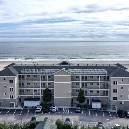 Ocean Front Beach View Fully Furnished Family Vacation Condo