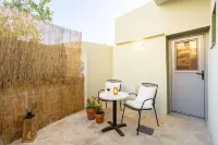 Filiatra Charming Urban Escape Your Cozy Retreat