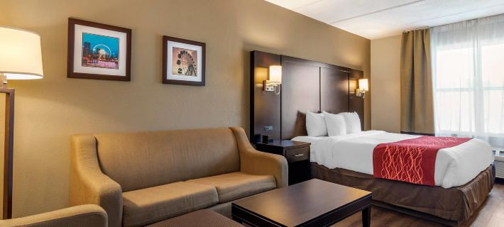 Comfort Inn & Suites Near Six Flags Hotels in Douglas County