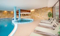 Hunguest Hotel Pelion - ที่มีสระว่ายน้ำ