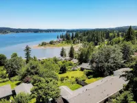 Cozy Curated Poulsbo Waterview Haven
