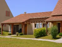Villa in France with Private Garden Hotele w: Lanzac