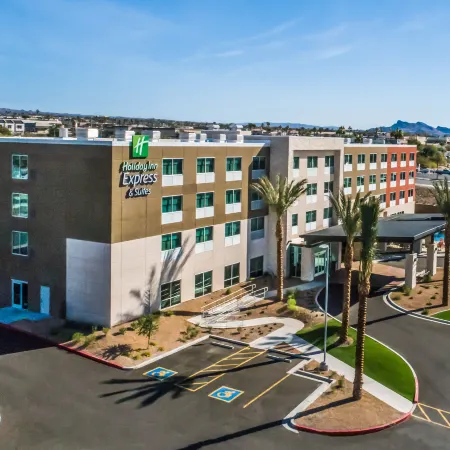 Holiday Inn Express & Suites LAKE HAVASU - LONDON BRIDGE by IHG