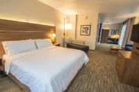 Holiday Inn Express & Suites ROSEVILLE - GALLERIA AREA by IHG Hotels in Placer County