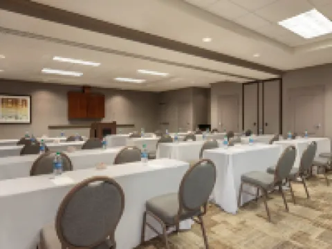 Hampton Inn & Suites Montgomery-EastChase Hotels in Montgomery