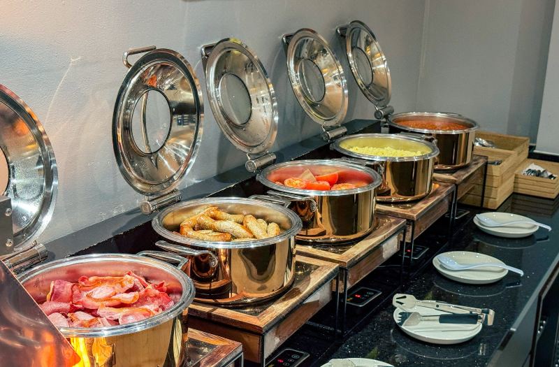 Holiday Inn Express London - Stratford by IHG photo 2