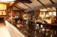 The Legacy Rose & Crown Hotel - Quầy bar