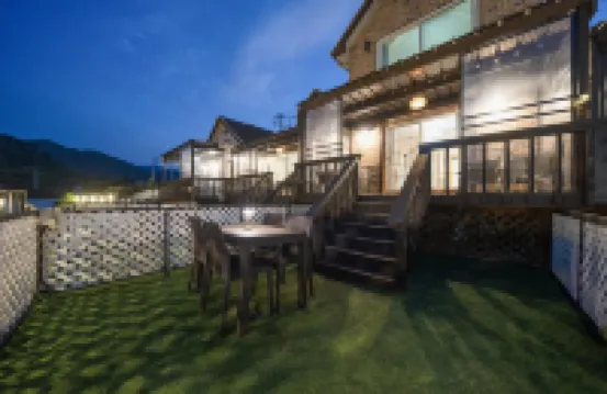 Gapyeong Podobat Dangdangyi Dog Pension