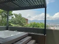 魯雷酒店 麥德林