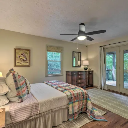 Cozy Clayton Cabin w/ Deck & Mountain Views!
