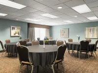 Larkspur Landing South Bend Hotels in Clay Township