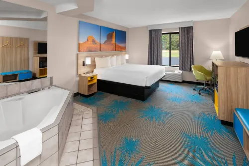 Days Inn by Wyndham Eagle River Hotel di Eagle River