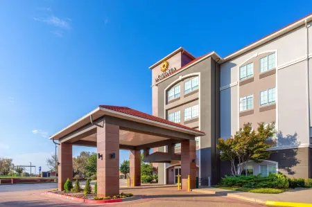 La Quinta Inn & Suites by Wyndham Oklahoma City - Moore