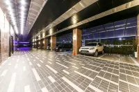 Brown Dot Hotel - موقف سيارات