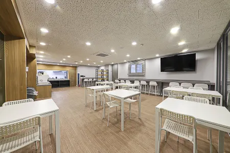 Changwon Jungangdong Brown Dot Changwon Central Branch