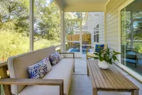 Townhome w/ Pool! 7 Mi to Ocean Isle Beach - 3 estrellas