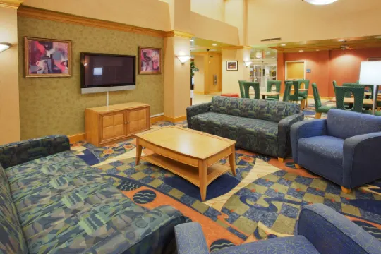 Holiday Inn Express & Suites SACRAMENTO AIRPORT NATOMAS by IHG Öffentliche Flächen Photos