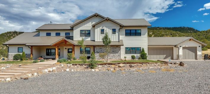 Nat'l Forest Access & Mtn Views: Family Eagar Home Hotéis em Apache County
