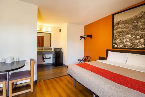 Motel 6 Hesperia, CA - East Hotels in Hesperia