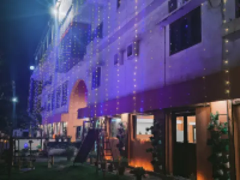 Rains Inn Eco Hotel Hotels near Siloni Picnic Spot Longnit