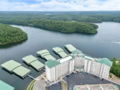 Modern Decor, Views, Grill, Workstation, Boat + 2 PWC Slips & Resort-style Amenities