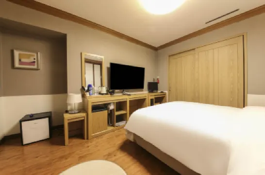Soho Hotel Airport Hotels near Daegaksa Temple