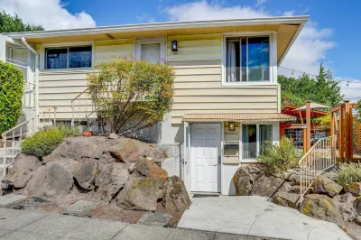 Seattle Garden Retreat: 7 Mi to Lumen Field! Hotels in Ballard