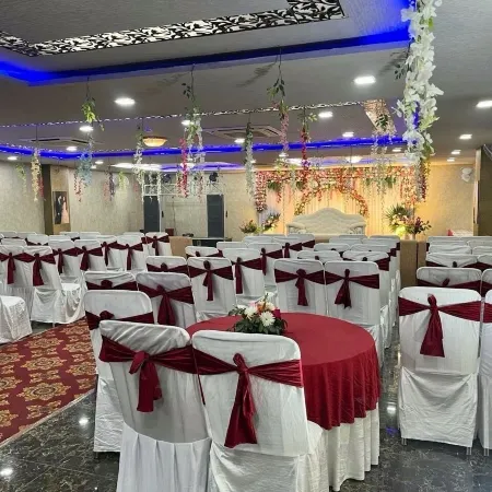 Fairvacanze Lucknow City Centre