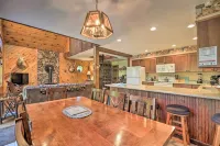 Lake Placid Chalet: Deck & Forest Views! - 3-Star
