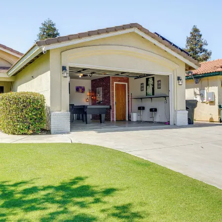 Private Pool & Patio: Pet-Friendly Bakersfield Gem