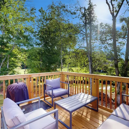 4BR Lakefront Retreat w/ Furnished Deck, Dock