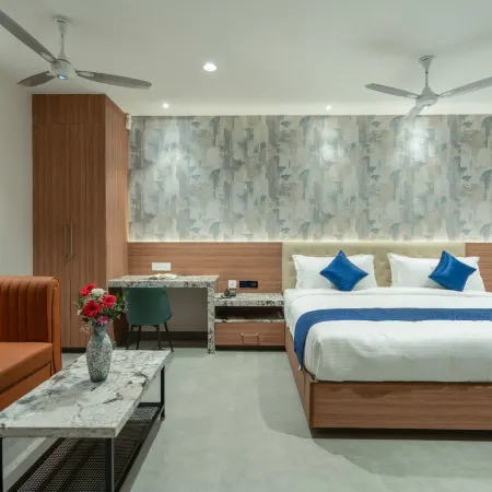 J Square Inn