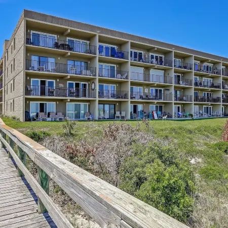 Freshly Renovated 2Br Dream Condo Beachfront Stunning Views