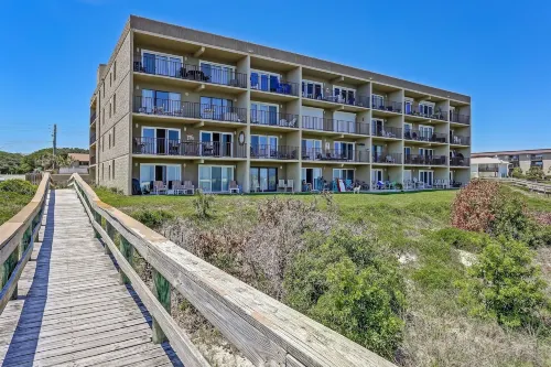 Freshly Renovated 2Br Dream Condo Beachfront Stunning Views