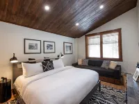 Zephyr Mountain Lodge Premium-Rated 2100 Hotels near Prospector Express