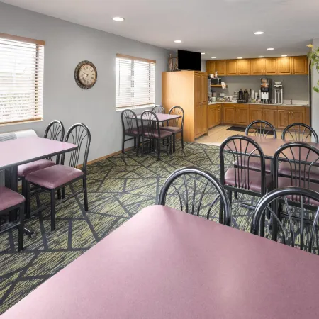 Super 8 by Wyndham New Stanton