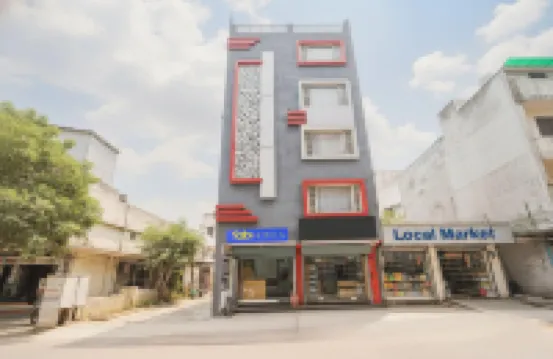 FabHotel Ishtara Auberge - Nr Yashobhoomi Convention Centre Hotels near Tomb of Adham Khan