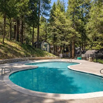 Arrowhead Ranch Retreat and Conference Center Hotels near SkyPark at Santa's Village