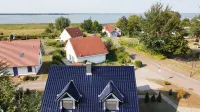 Sauna, fireplace, SKY TV, V&B whirlpool, WLAN, lake view, close to the Baltic Sea, LAST MINUTE