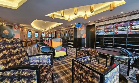 Hotel Jaguar Oporto - Airport to Hotel and City is a Free Shuttle Service